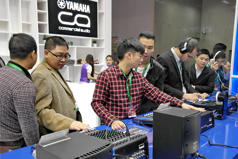 UG环球携新一代MG系列调音台等产品亮相中国（广州）国际专业灯光、音响展览会 