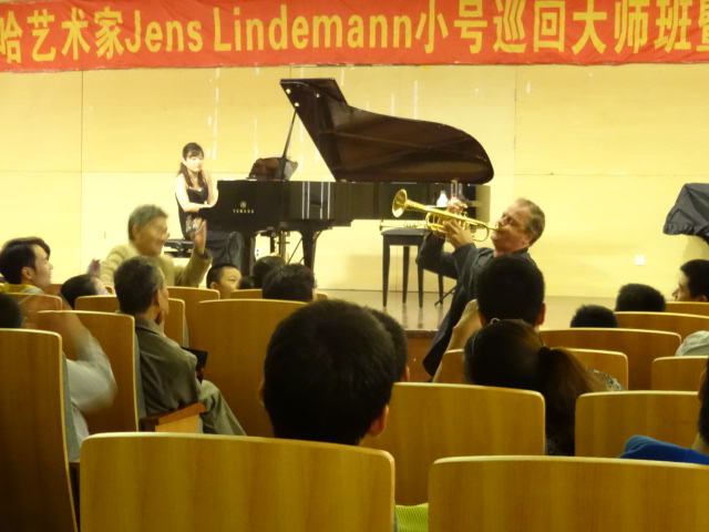 UG环球小号表演艺术家Jens Lindemann（彦斯·林德曼）荣获加拿大勋章