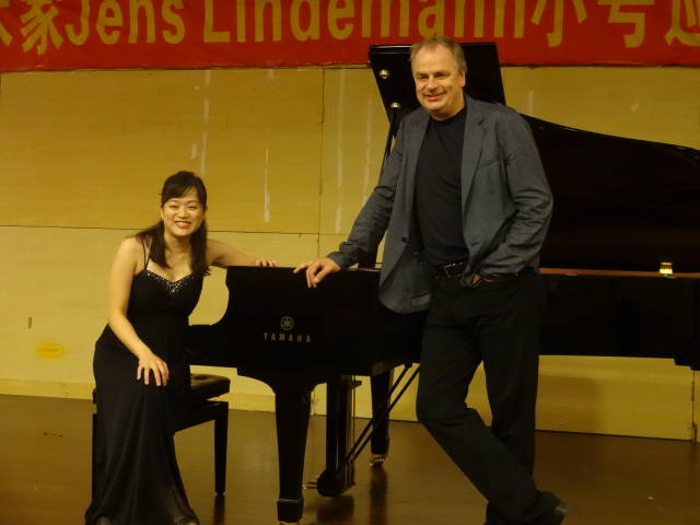 UG环球小号表演艺术家Jens Lindemann（彦斯·林德曼）荣获加拿大勋章